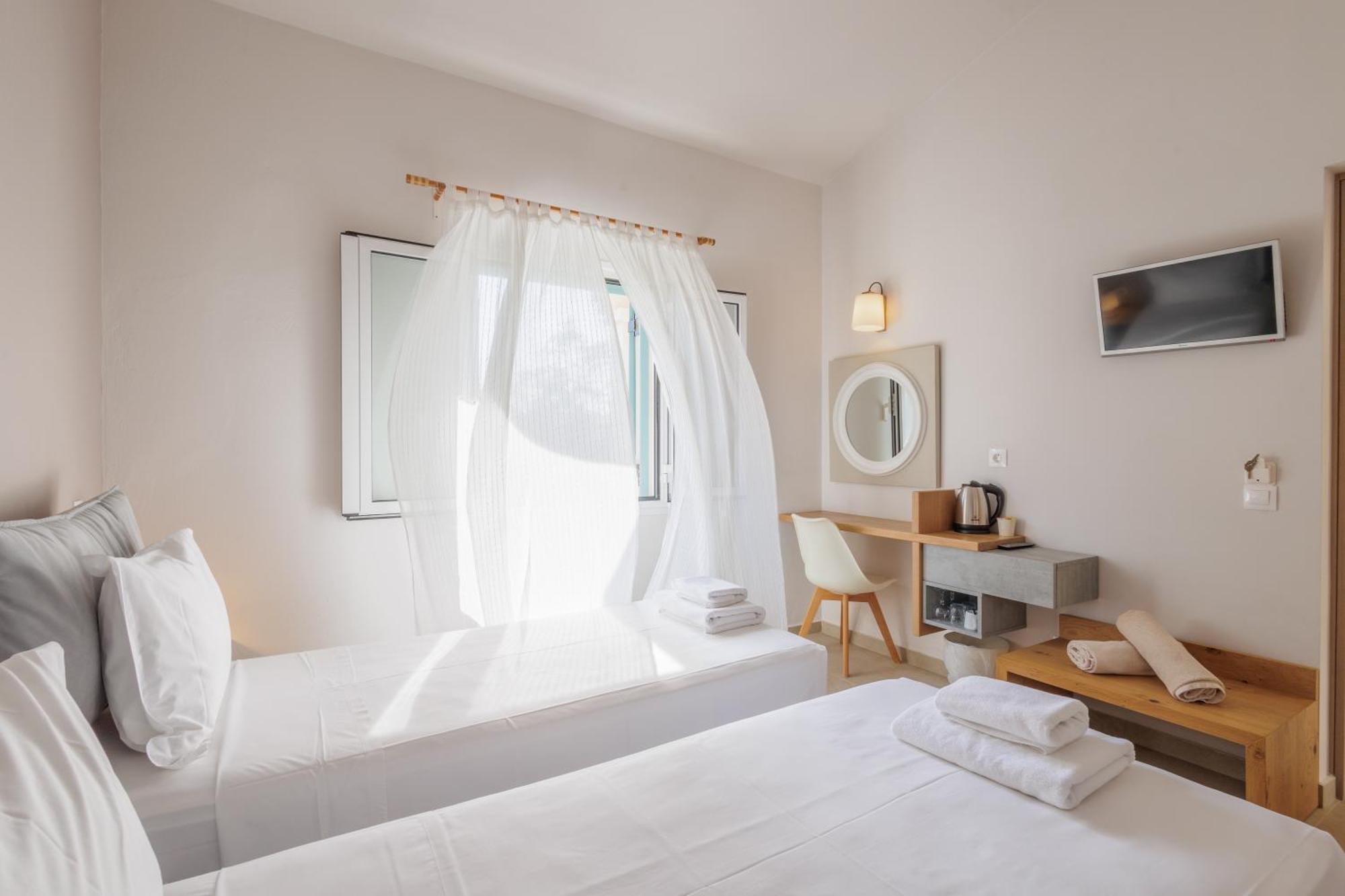 Satori Boutique Hotel Acharavi  Exterior photo